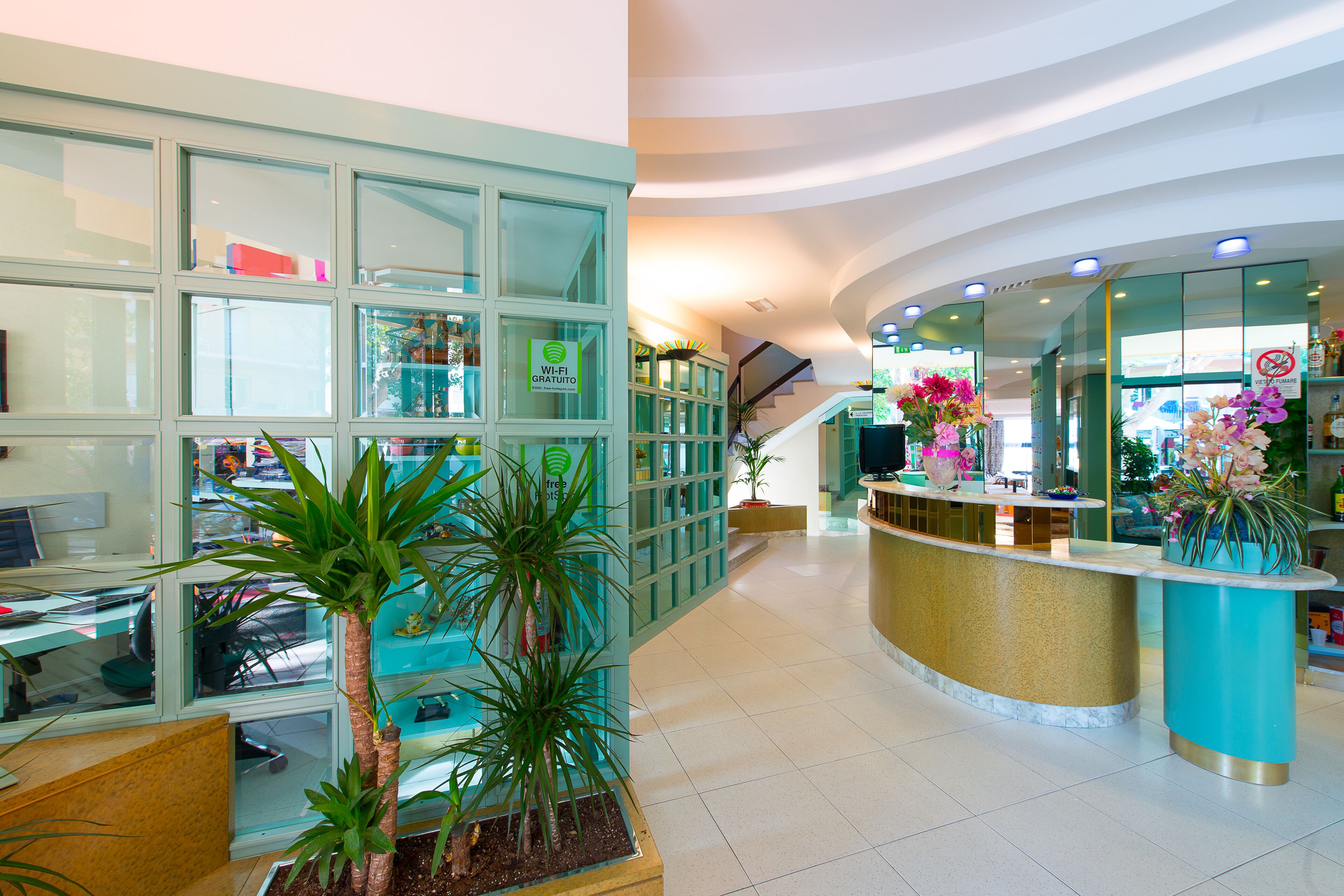 Photo - Hotel Ariane - BEACHFRONT, XXL Breakfast & Sea View