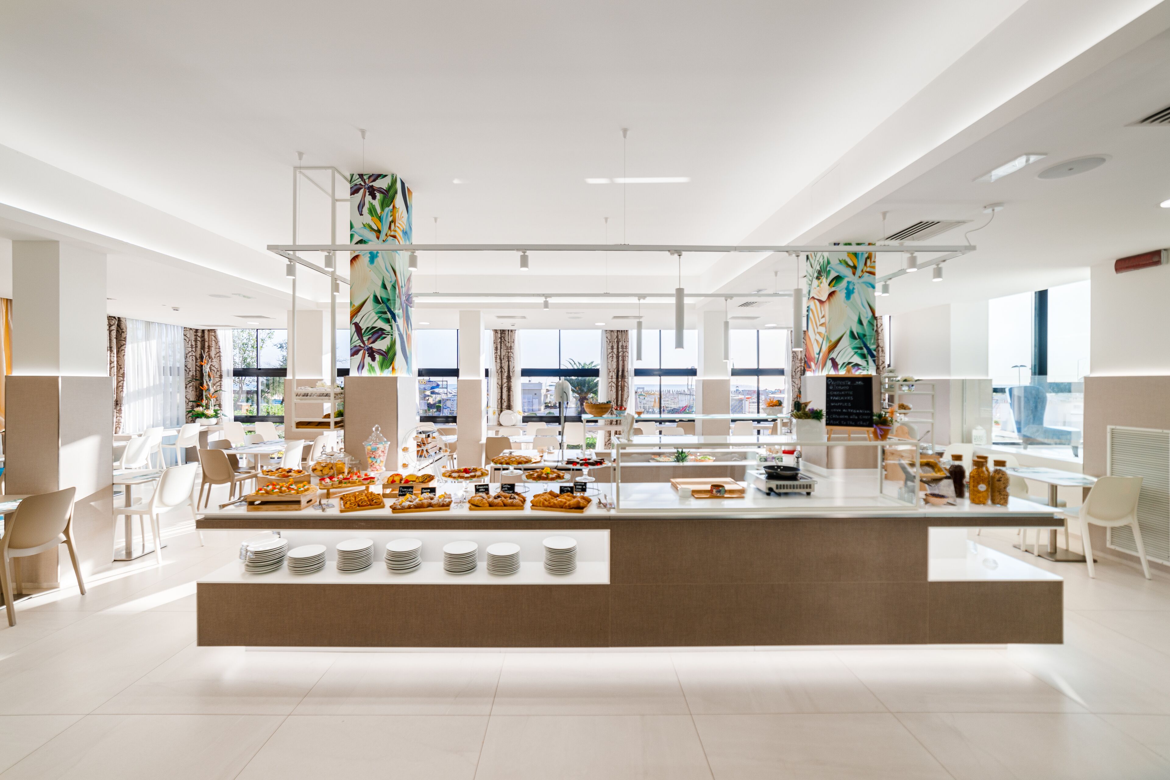 Photo - Hotel Ariane - BEACHFRONT, XXL Breakfast & Sea View