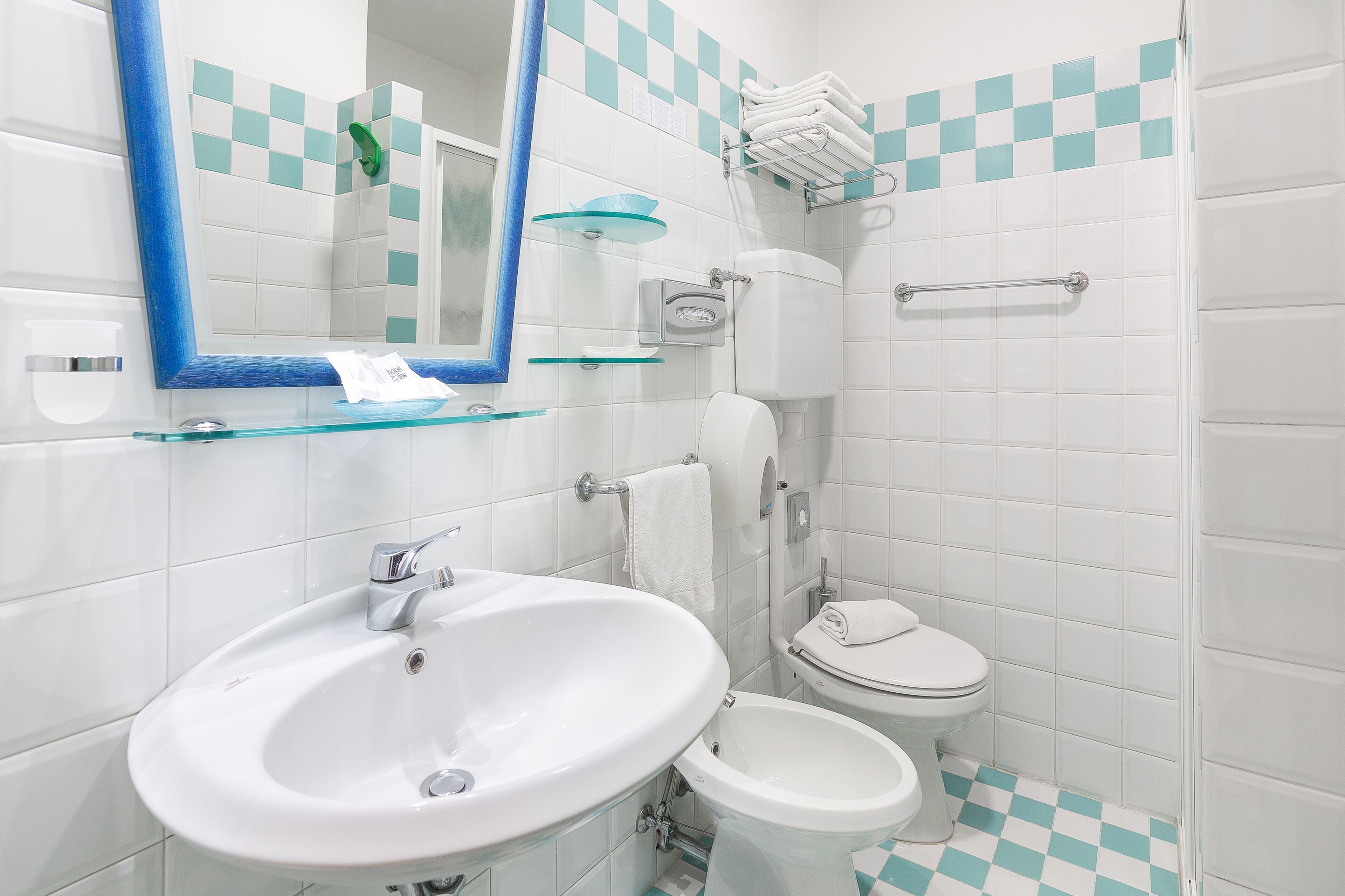 Photo - Hotel Ariane - BEACHFRONT, XXL Breakfast & Sea View