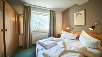 2 bedrooms, iron/ironing board, travel crib, WiFi