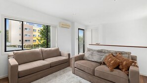 Smart TV - Golfers Dream - holiday in the Bay (Batemans Bay)