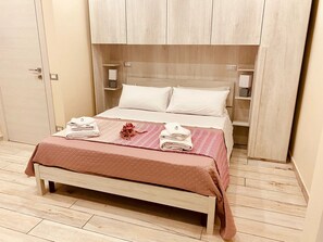 Comfort Double Room, Balcony | Minibar, desk, free WiFi - La Meta Perfetta Rooms&Spa (Meta)