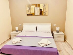 Minibar, desk, free WiFi - La Meta Perfetta Rooms&Spa (Meta)