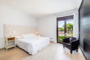 3 bedrooms, iron/ironing board, free WiFi, bed sheets - Villa Casa Bon Sol  with Pool, Shared Terrace & Wi-Fi (Capdepera)