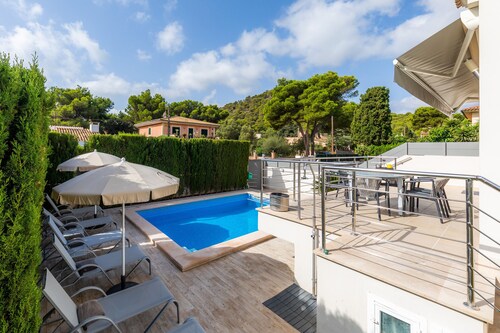 Villa Casa Bon Sol  with Pool, Shared Terrace & Wi-Fi
