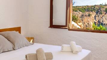 2 soverom, strykejern/-brett, wi-fi (inkludert) og sengetøy