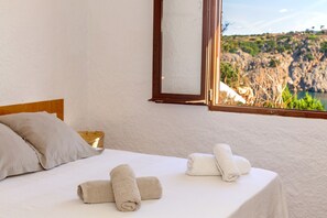 2 habitaciones, tabla de planchar con plancha y wifi gratis 