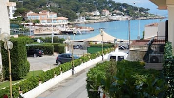 Habitación familiar doble | Terraza o patio