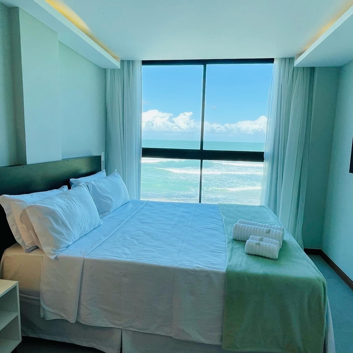 Double Room | Minibar, in-room safe, blackout drapes, soundproofing