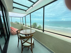 Luxury Triple Room, Sea View | Minibar, in-room safe, blackout drapes, soundproofing - Rudá Boutique Hotel (Ipojuca)