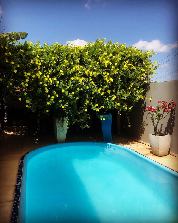 32-cm flat-screen TV with satellite channels, TV - Pousada Casa do Bruno (Aracati)