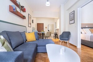 Smart TV - Mar25 #21 - Entire Apt, Fully Equipped, 2Bedroom. (Athina)