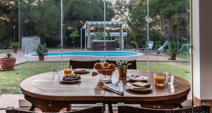 Bungalow espectacular garaje, piscina y jacuzzi