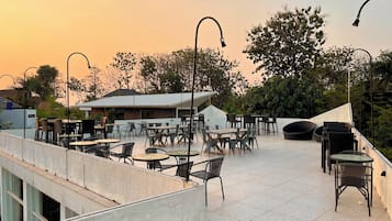 Nhà hàng