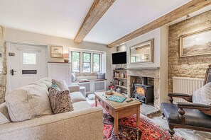 Télévision, cheminée