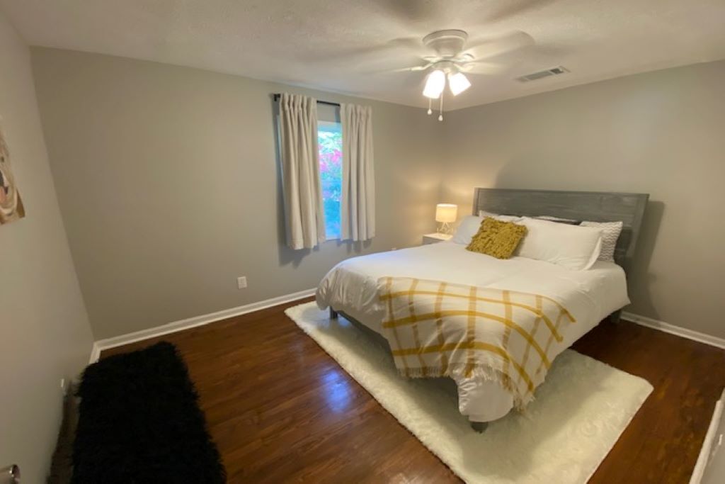 Location! Close to MSU/Downtown. Access to HWY 82