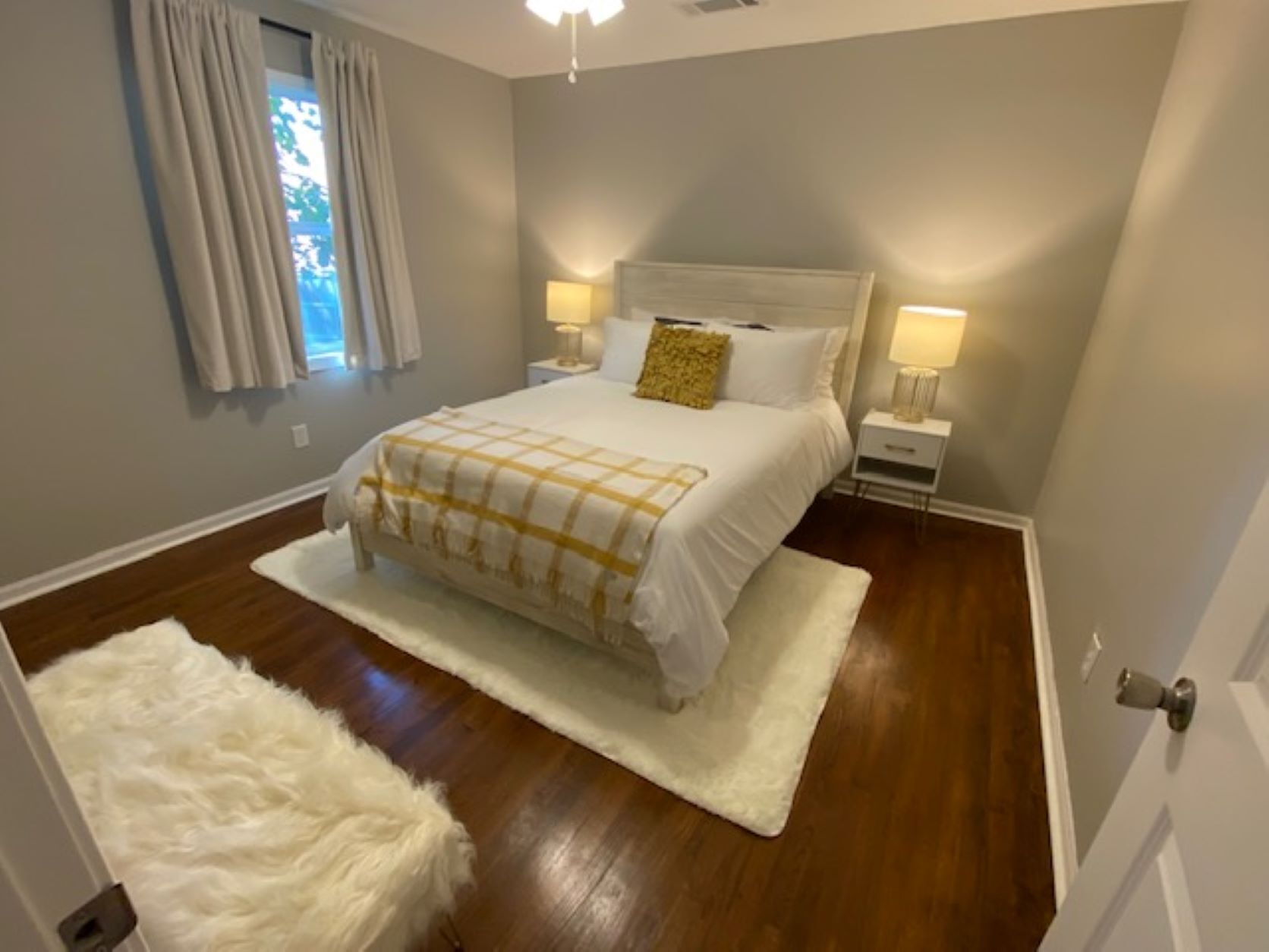 Location! Close to MSU/Downtown. Access to HWY 82