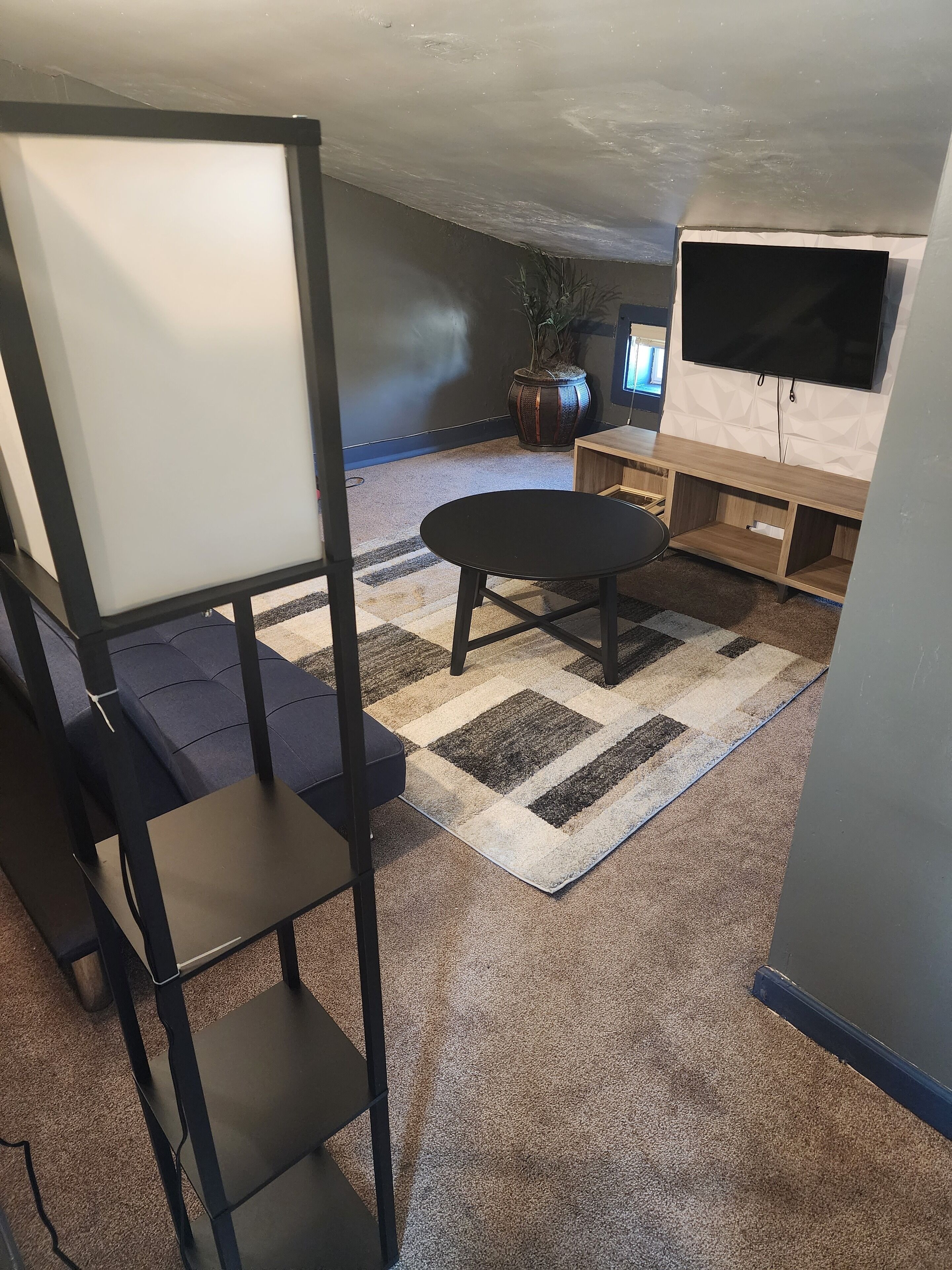 Brick Row House Modern &Cozy  7 min from Downtown