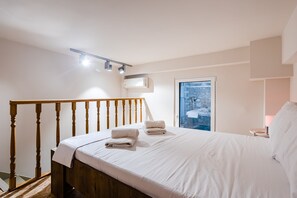 1 dormitorio, tabla de planchar con plancha, cuna de viaje y wifi
