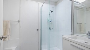 Bathtub - Bagnalls Point Lonsdale (POINT LONSDALE)