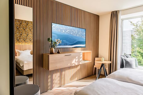 1 bedroom, premium bedding, pillowtop beds, minibar