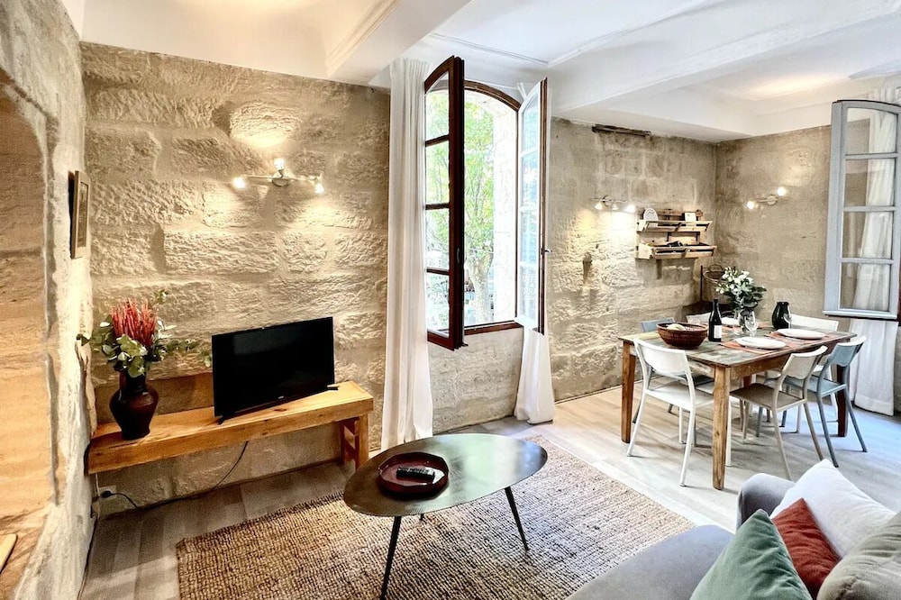 Magnificent charming flat in the historic heart of Uzès