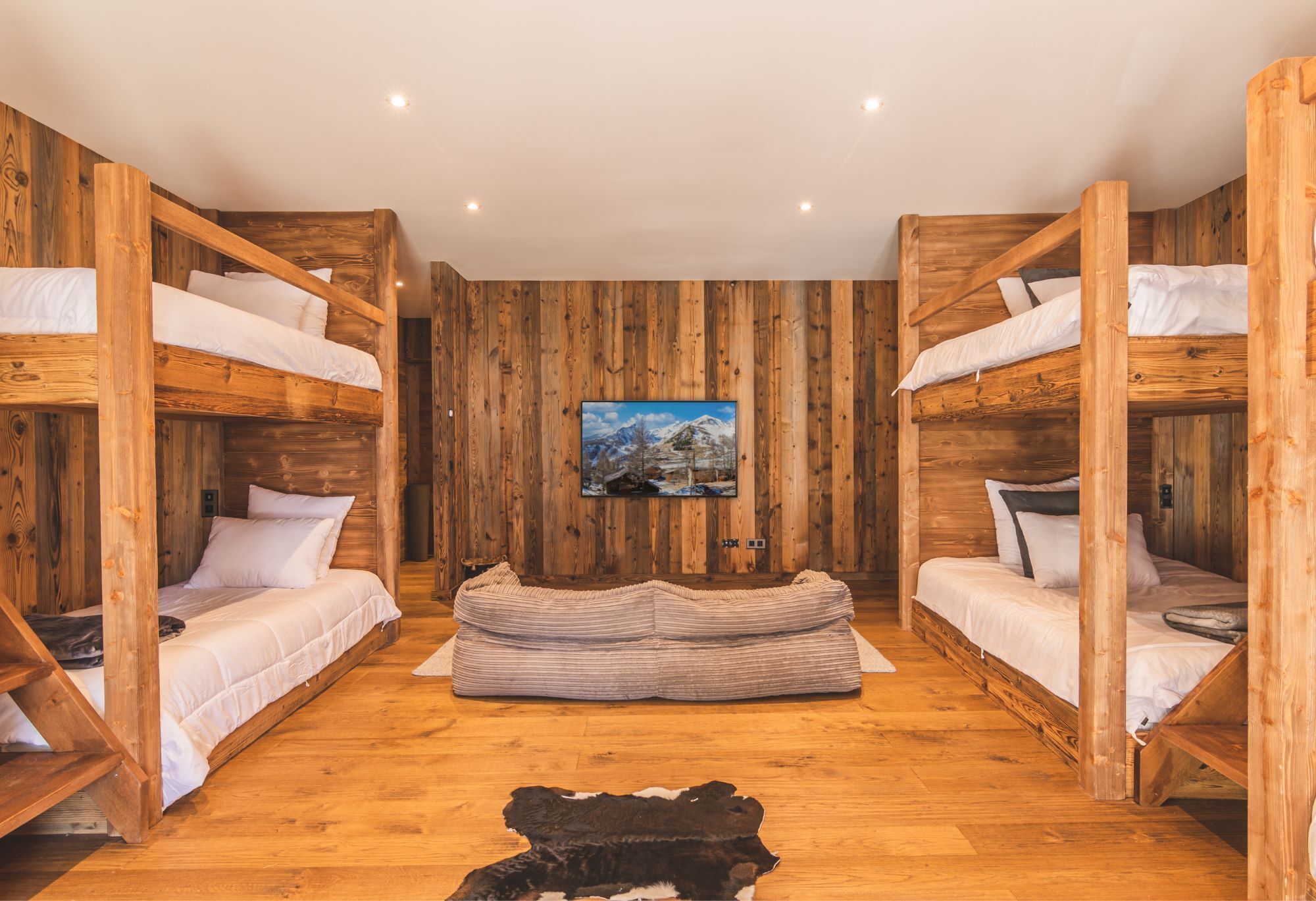 Prestigious chalet at the foot of the slopes