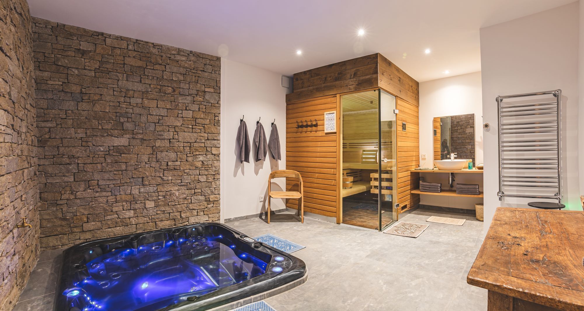 Prestigious chalet at the foot of the slopes