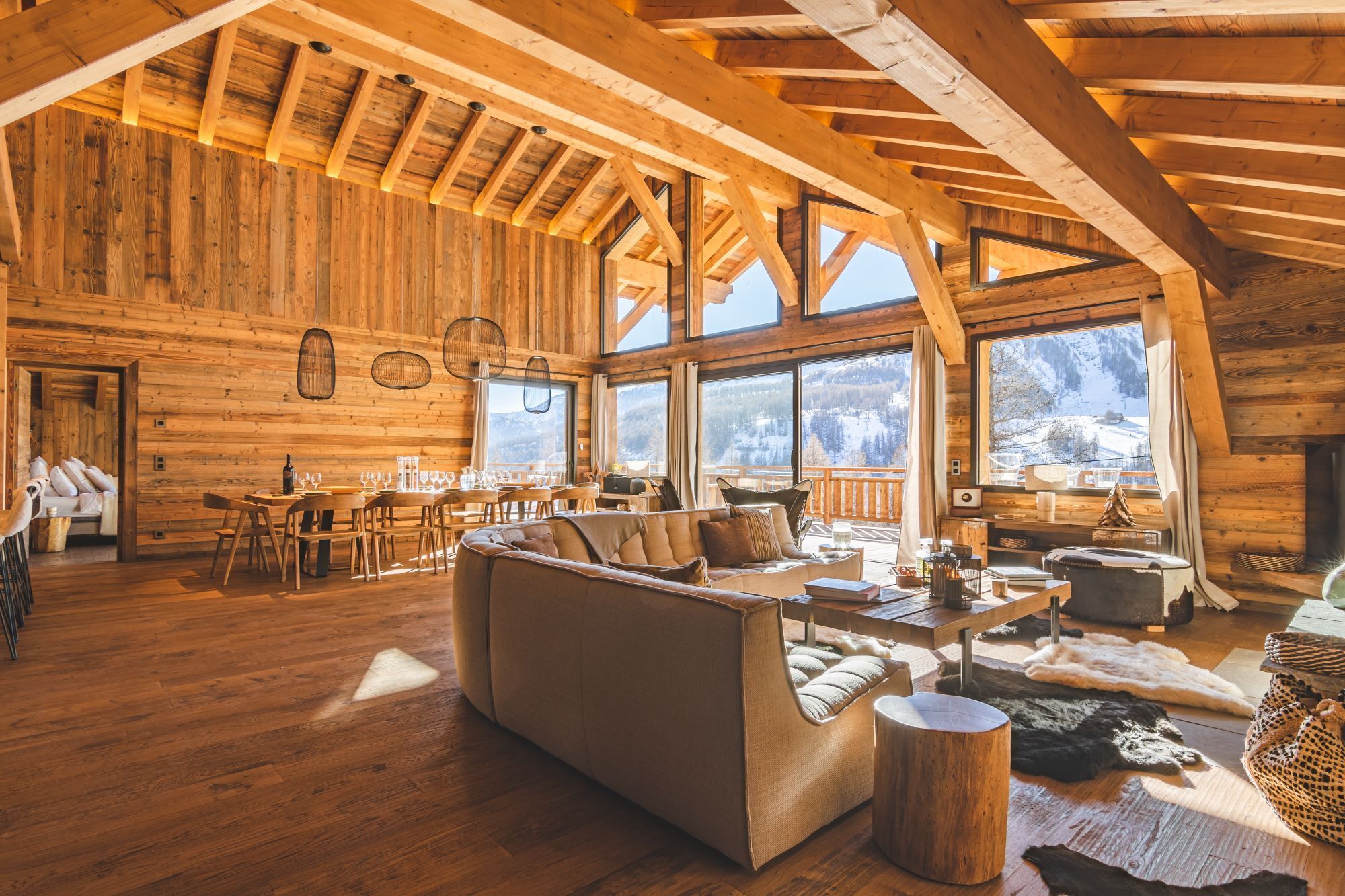 Prestigious chalet at the foot of the slopes