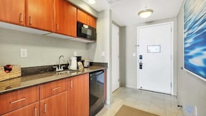 Unclassified image, 4 of 34, button - Luxurious Resort|Balcony Bay View|Amazing Pool (Sunny Isles Beach)