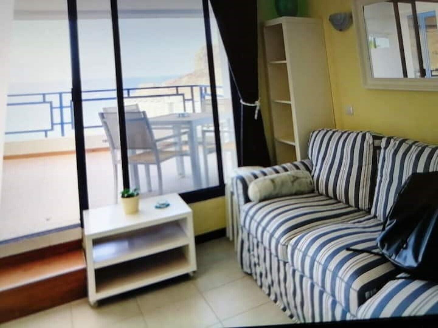 Luxury apartment for those seeking relaxation and sunset lovers