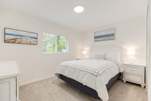 3 makuuhuonetta, silitysrauta/-lauta, Wi-Fi, vuodevaatteet