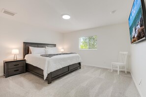 3 quartos, ferros/tábuas de passar roupa, Wi-Fi, roupa de cama
