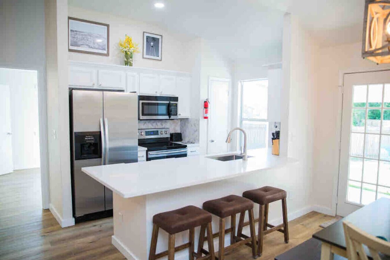 ثلاجة، ميكروويف، فرن، موقد طهي مسطح