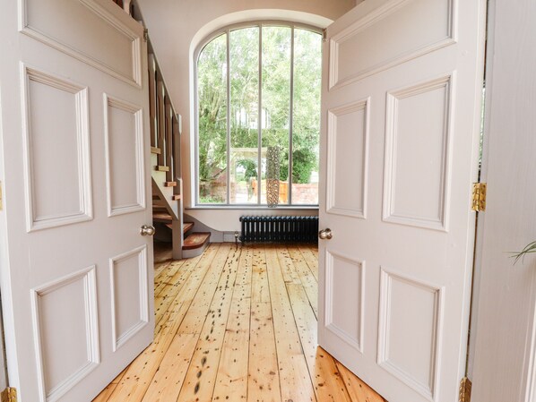 5 bedrooms, individually decorated, individually furnished, free WiFi - Noah's Barn (Poulton-le-Fylde)