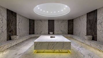 Sauna seca, sauna a vapor, banho turco/hammam, tratamentos corporais