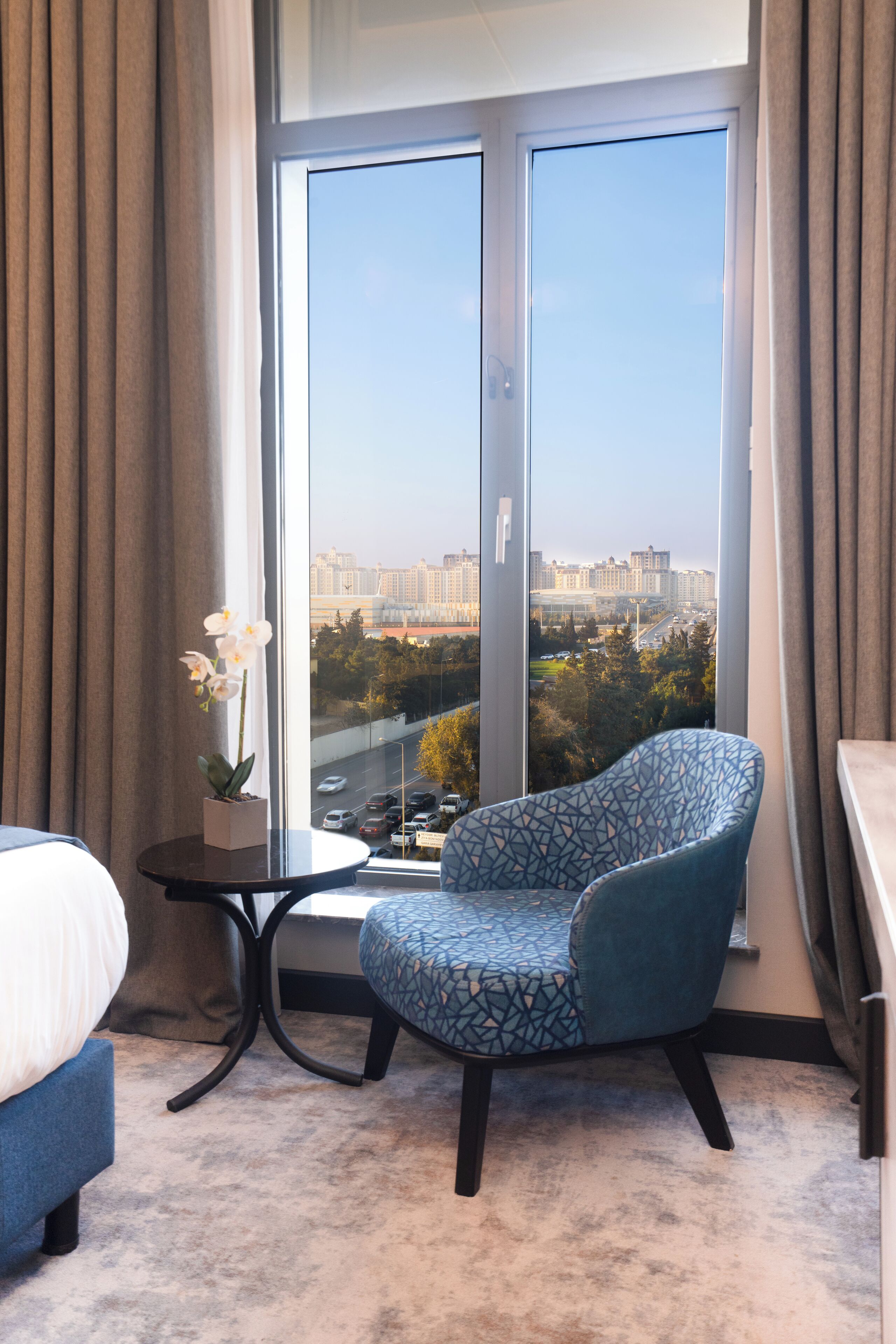 Suite (Diplomatic) | Minibar, in-room safe, desk, laptop workspace