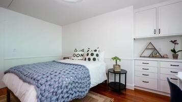 3 chambres, bureau, Wi-Fi, draps fournis
