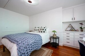 3 chambres, bureau, Wi-Fi, draps fournis