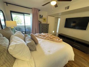 2 bedrooms, free WiFi, bed sheets - Cozy Home/ASU/Spring Training/Restaurants & More (Tempe)