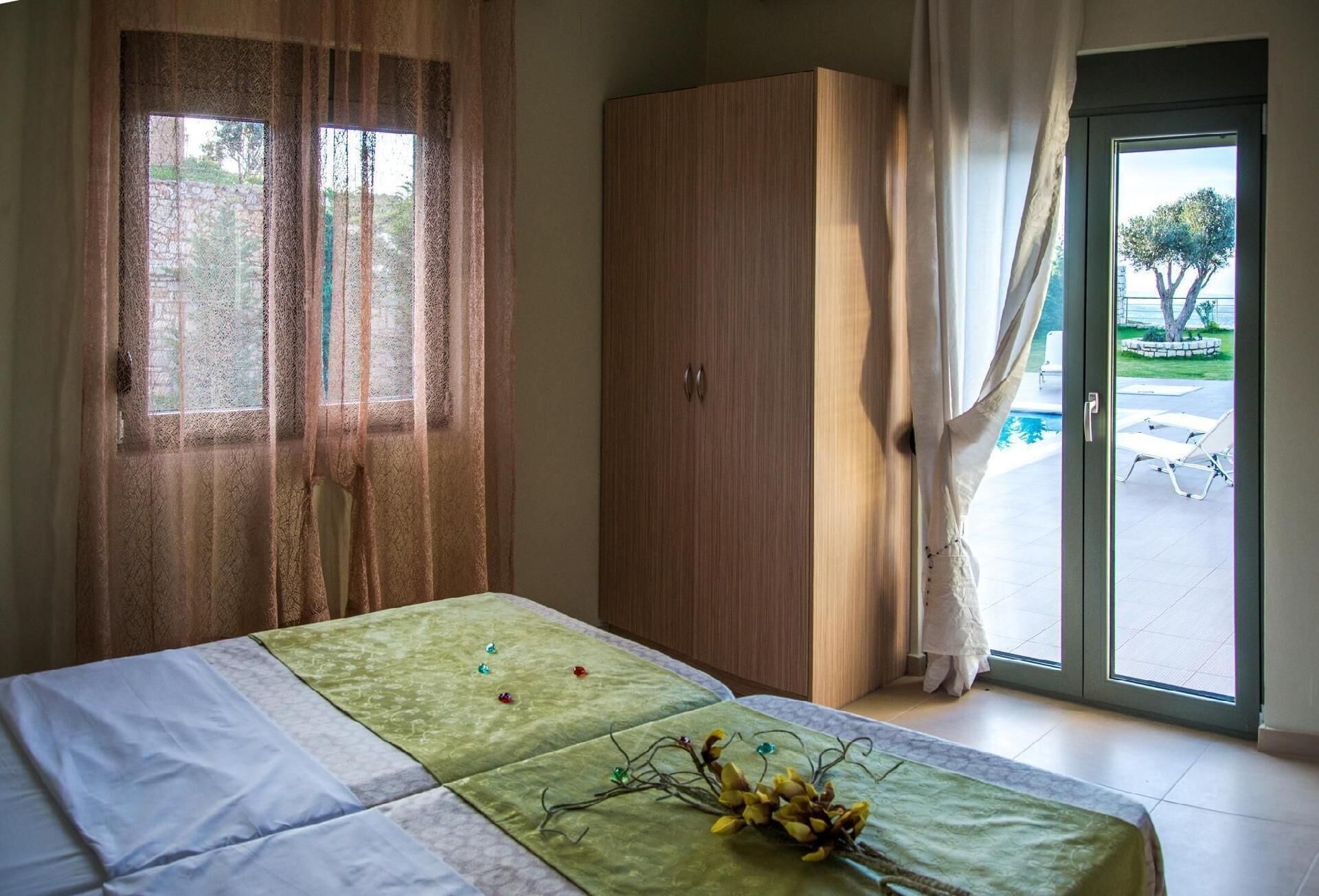 Holiday house Roussospiti for 1 - 7 persons with 3 bedrooms - Holiday house