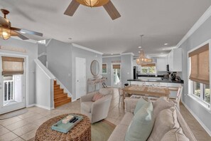 TV - New! 2 pools and walking distance to 30A beaches! (Walton County)