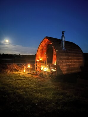 Overnattingsstedets uteomr åder