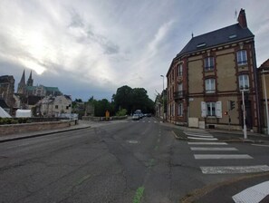 Exterior - 5mn from the center, cathedral, magnificent view! (Chartres)