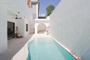 Outdoor pool - Avanoa Villa (Canggu)