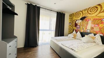 Comfort Apartment | 1 bedroom, individually decorated, desk, laptop workspace