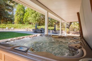 Terrace/patio - Designer Private Estate w/Pool, Hot Tub & Bocce on Westside! (Paso Robles)