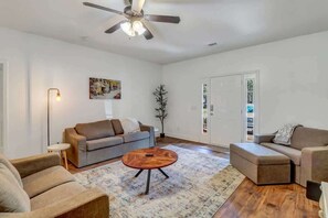 TV - Eagle's Refuge - Close to GSU & Paulson Stadium (Statesboro)