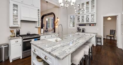 Breathtaking Victorian Mansion~2 Blocks to Cathedral~HUGE Hidden Arcade~Theatre!