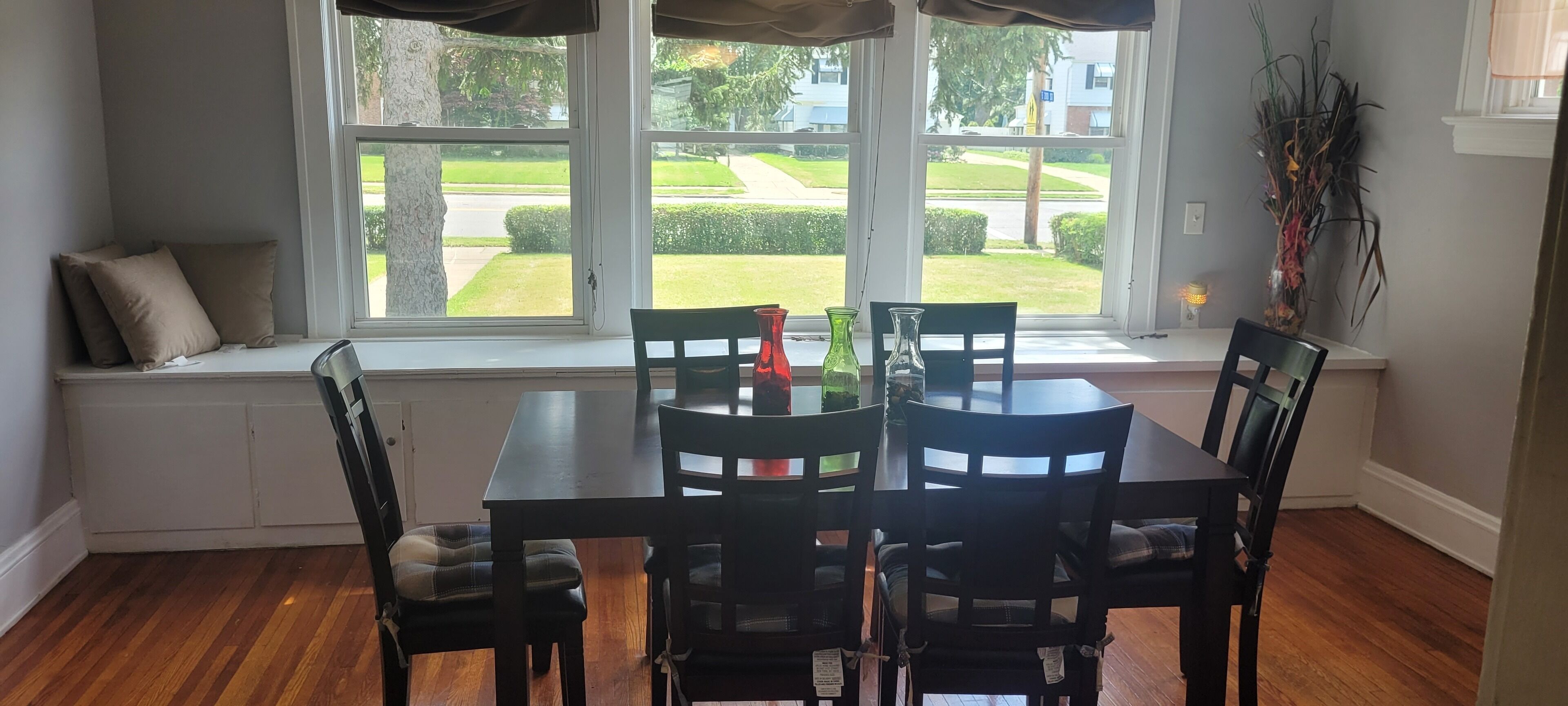 Family home spacious bedrooms and living room.   